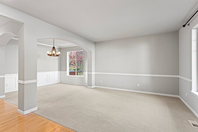 Building Photo - Beautiful 4 Bedroom Home in Bothell