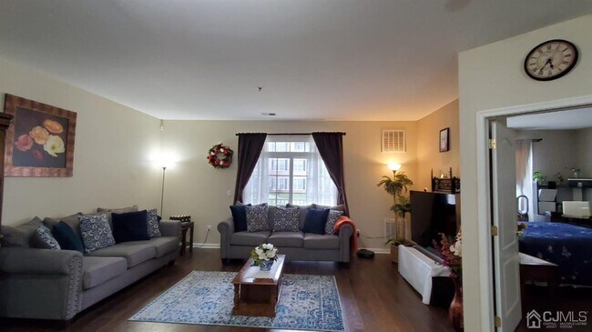 Foto del edificio - 2114 Edward Stec Blvd