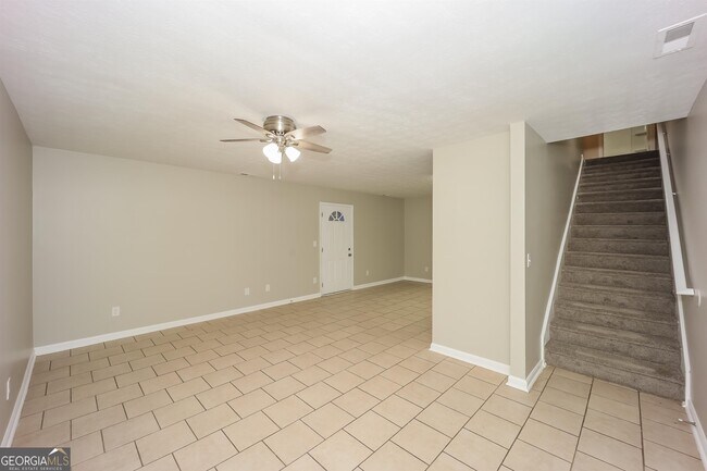 Building Photo - 6115 Forrest Ave