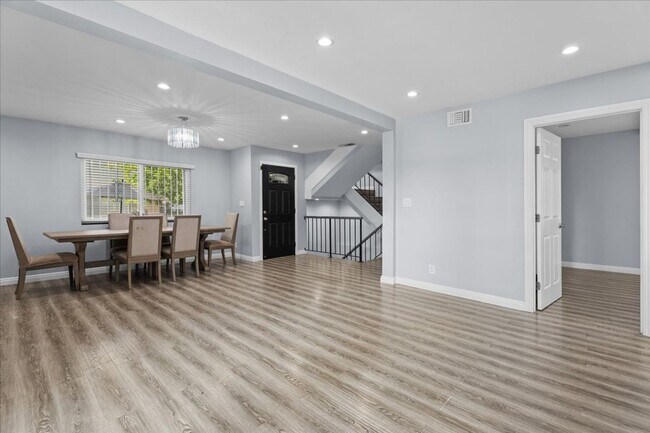 Building Photo - Updated Three Level Arcadia Townhome with Private Yard and Attached Garage