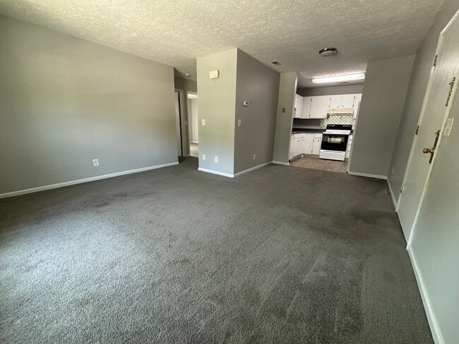 Building Photo - 106 Gardenview Dr