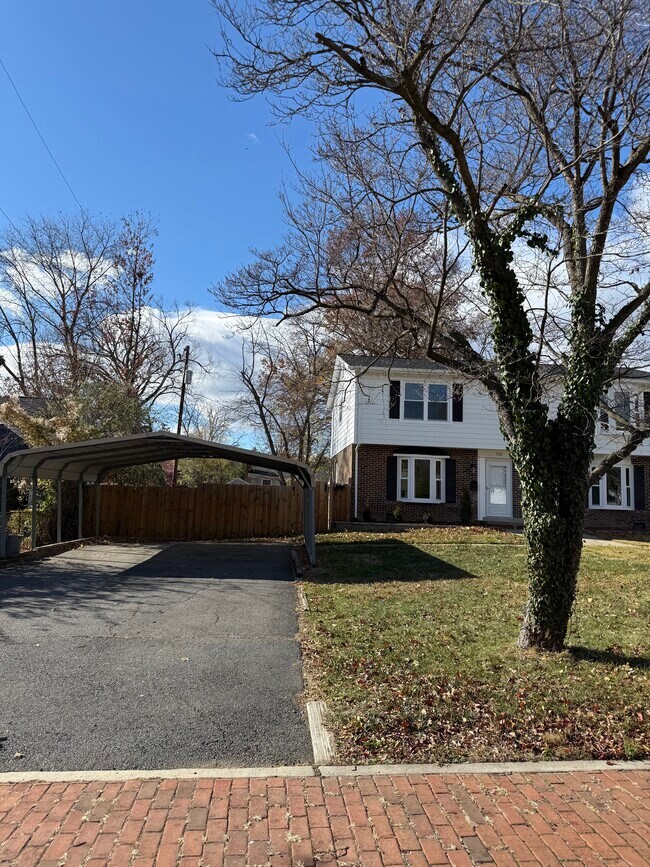 Foto del edificio - 113 Catoctin Cir NE