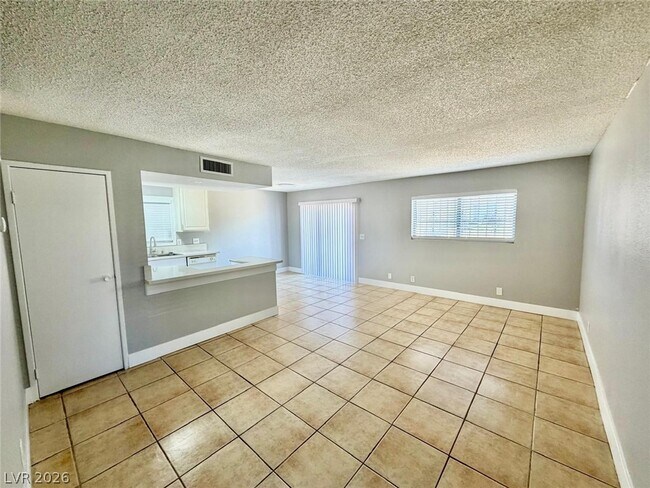 Foto del edificio - 5187 Greene Ln