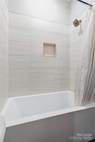 Building Photo - 805 Naples Dr