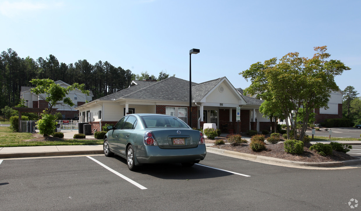 Building Photo - The Oaks at Brier Creek