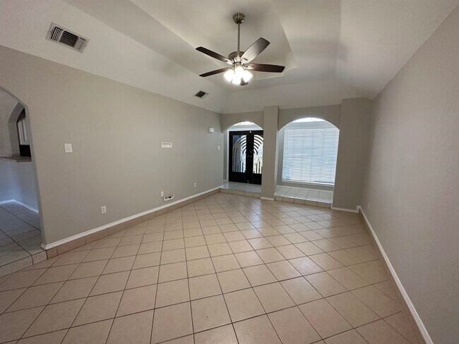 Building Photo - 1605 Orange Blossom Loop