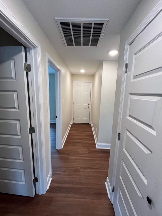 Hallway - 104 Old Memphis Rd