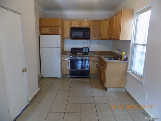 Building Photo - 3037 Belmont St