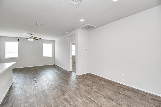 Foto del edificio - 21307 Montclair Valley Way