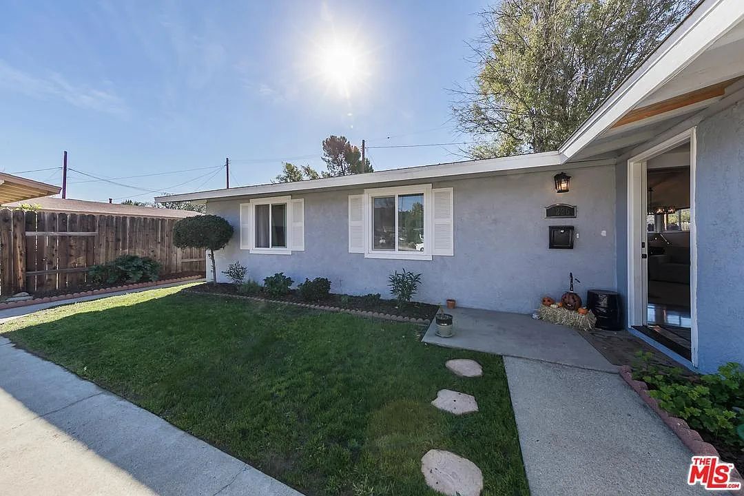Primary Photo - 1226 E Ada Ave