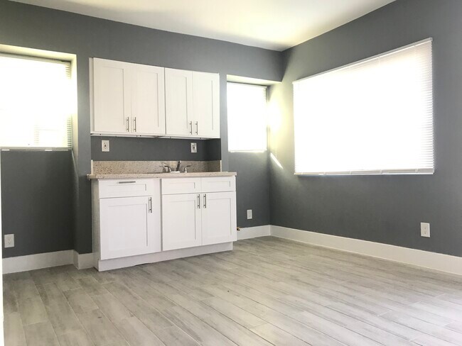 Foto del edificio - 1136 Hoffman Ave