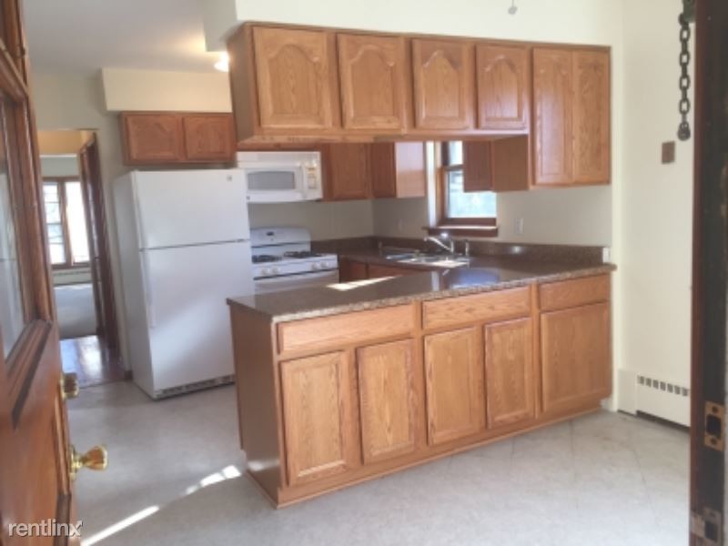 Primary Photo - 3 br, 1 bath Apartment - 2 N Edgewood
