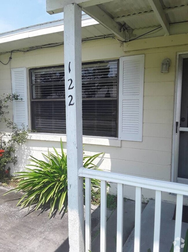 Building Photo - 122 Laurel Oak St