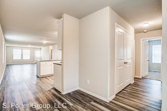 Foto del edificio - 4 br, 2 bath House - 8503 Lattes Wheel