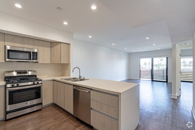 Interior Photo - Hayworth Hyde by Wiseman