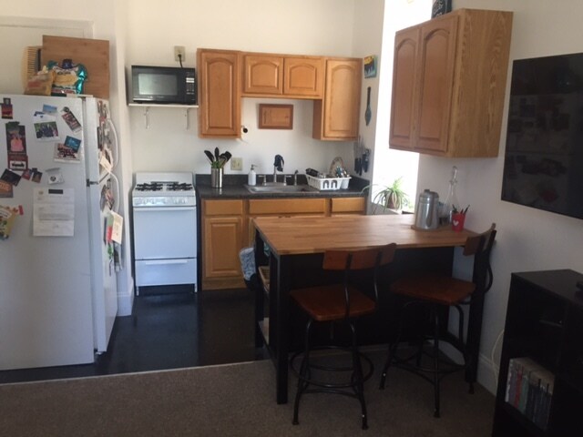 kitchen - 4617-3 Woodland Ave