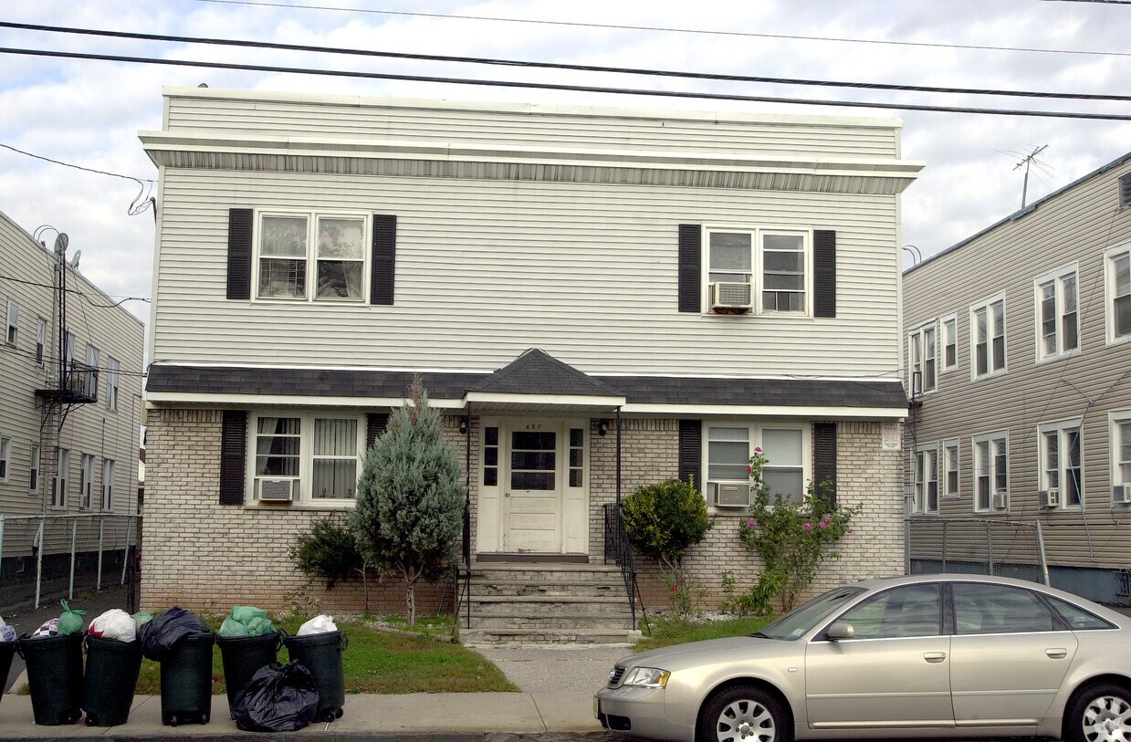 Foto del edificio - 437 Rosehill Pl