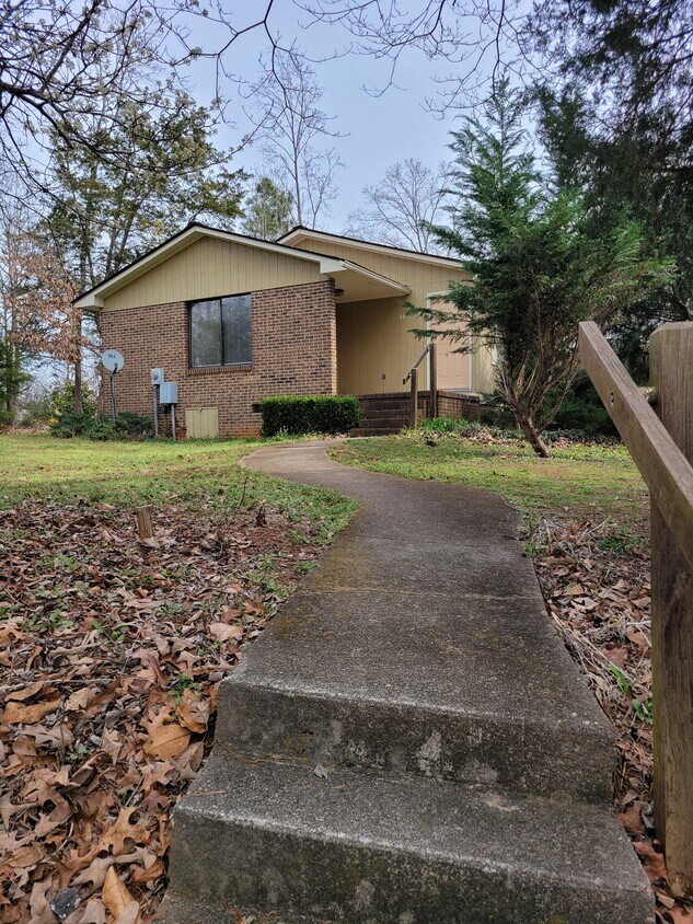 107 Clemson View Dr Unit D1, Seneca, SC 29678 Apartments in Seneca