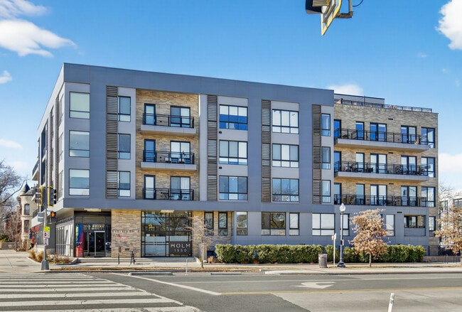 Building Photo - 1550 11th St NW