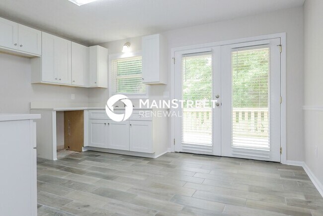 Foto del edificio - 4 Bedroom Pet-Friendly Home in Conyers, GA with Main Street Renewal
