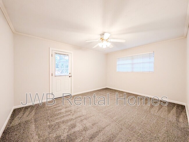 Foto del edificio - 2725 Herschel St