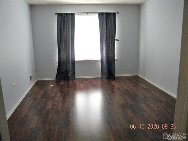 Building Photo - 68 Aspen Ct