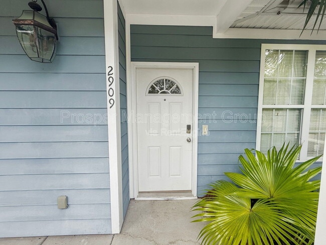 Building Photo - 2909 Sweetleaf Ln