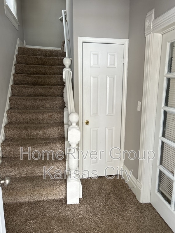 Building Photo - 2843 Belleview Ave