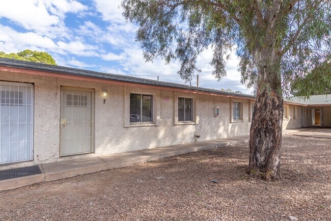 Building Photo - 15605 N 29th St