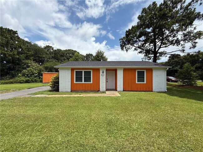 Foto del edificio - 8662 Maple St