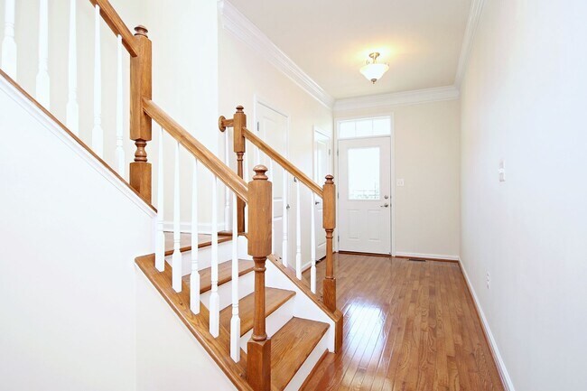 Foto del edificio - N. Albemarle Co Home With Fenced Yard, Near NGIC/DIA/NGA