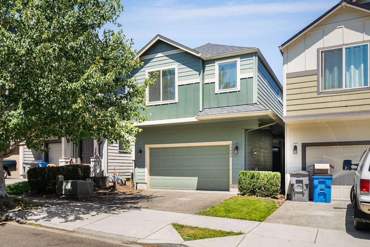 Primary Photo - **AVAILABLE 18-May-2024** Woodridge Park C...