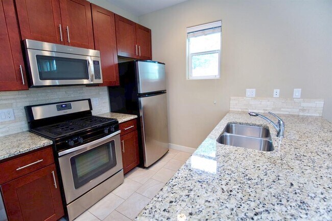 Foto del edificio - 1800 Richcreek Rd