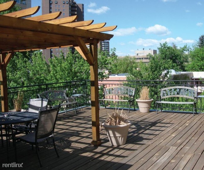 Building Photo - 1 br, 1 bath Apartment - 1360 Williams St
