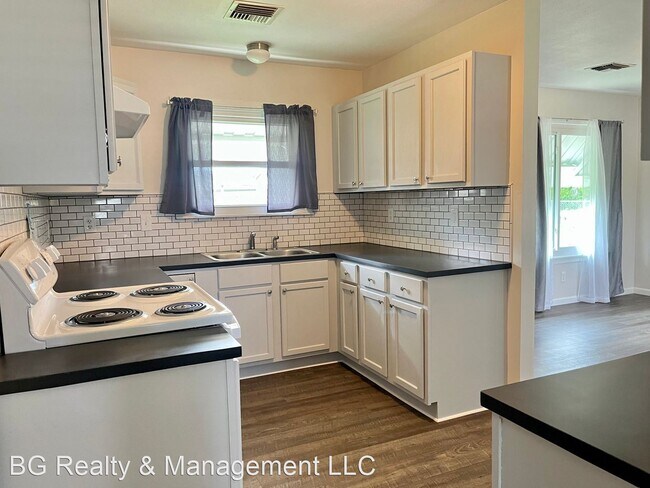 Foto del edificio - 3 br, 1.5 bath House - 107 Eula