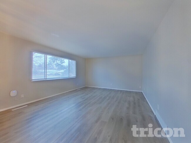 Foto del edificio - 1317 Doyle Pl