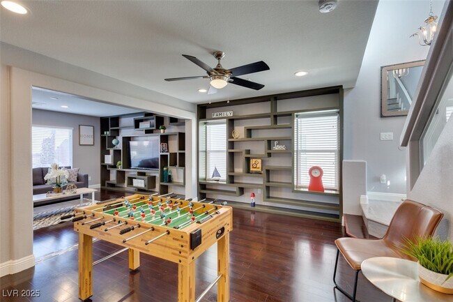 Foto del edificio - 7659 Ribbon Garland Ct
