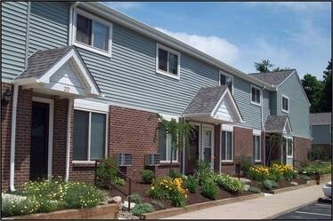 Foto principal - Village Park Homes