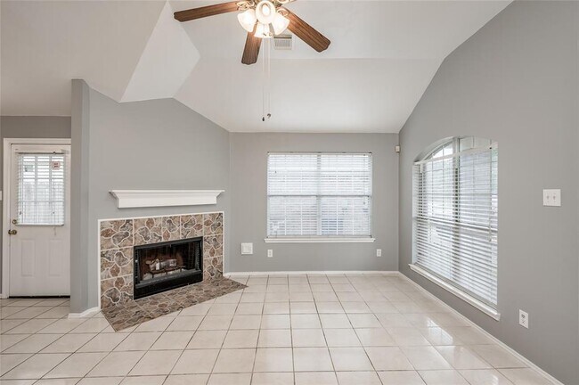 Building Photo - 8831 Westbrae Manor Dr