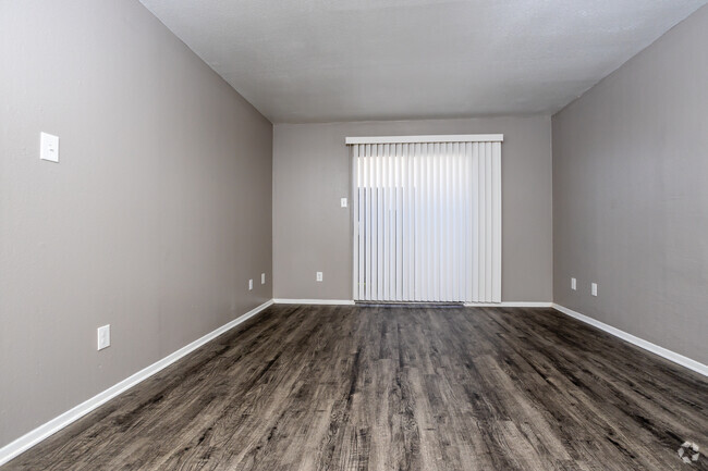 1HAB, 1BA - 635 ft² - Highland Park Apartments