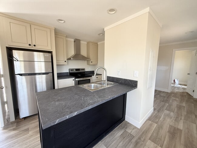 Foto del edificio - 719 Peyton Rd