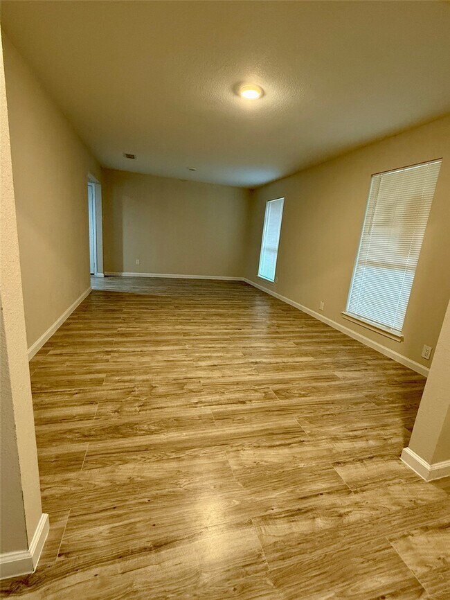 Foto del edificio - 4747 Clover St