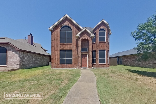 Building Photo - 2025 Birch Bend