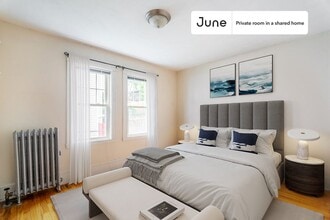 Building Photo - Room in Shared 4 bed/1.5 bath home Building Photo - Room in Shared 4 bed/1.5 bath home