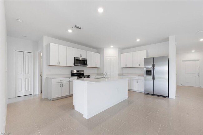 Foto del edificio - 4102 San Felice Ln