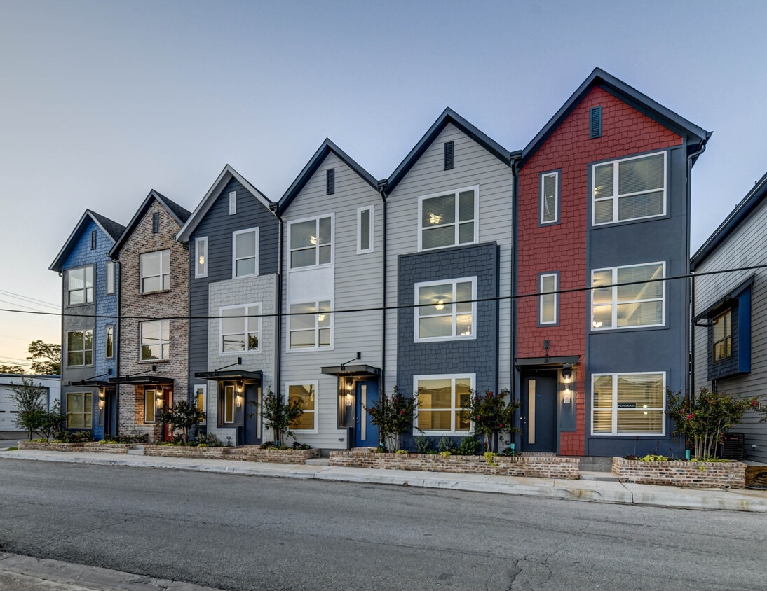 301 E Lamar St, McKinney, TX 75069 Townhome Rentals in McKinney TX