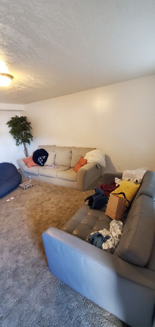 Building Photo - 443 S State St