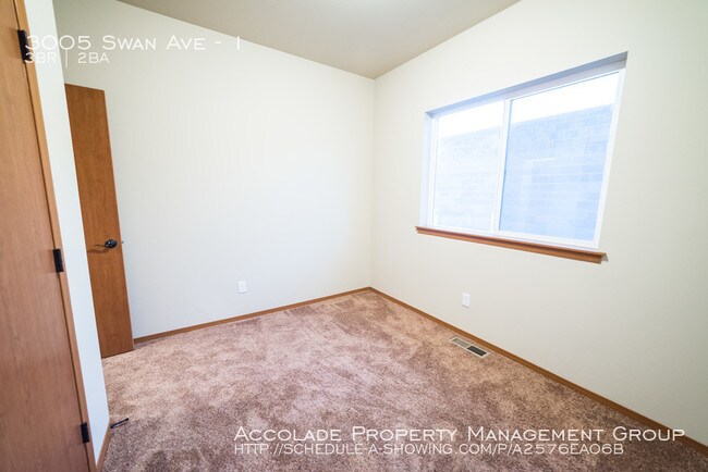 Building Photo - 3005 Swan Ave
