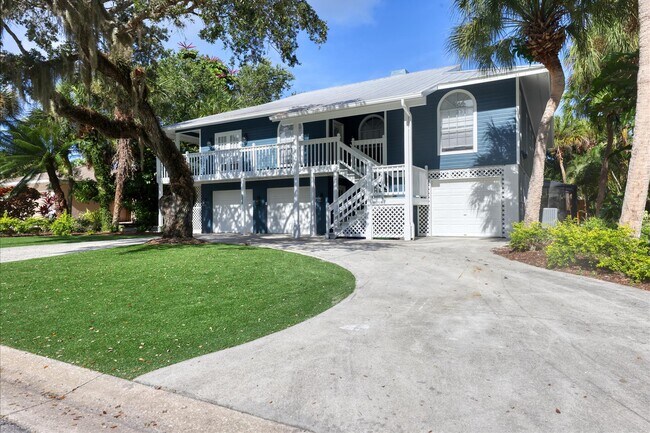 Building Photo - 5329 Siesta Ct