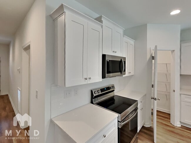 Foto del edificio - 3024 Reid Ave